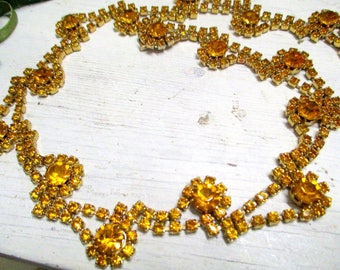 Gorgeous topaz-coloured rhinestone necklace