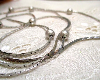 No 11 Flapper Long vintage silver necklace with pearls / rhodium-plated silver beads 86 cm 70s