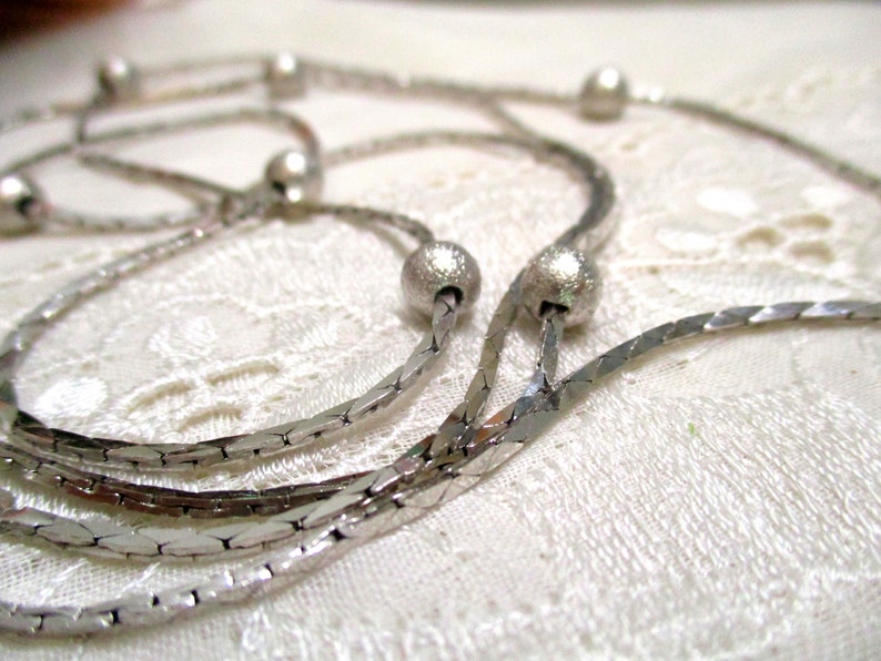 No 11 Flapper Long vintage silver necklace with pearls / rhodium-plated silver beads 86 cm 70s image 1