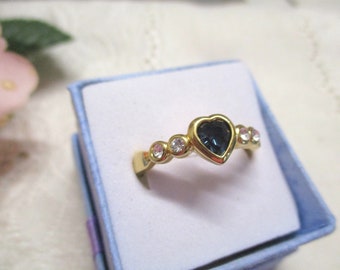 Designer ring cabouchon heart ring blue white Swarovski crystals hard gold plated 20.5 mm size 64 new