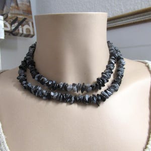Schneeflocken Obsidian schwarz grau weiß Splitter Halskette Länge 80 cm Collier Perlenkette Geschenk Halskette neu