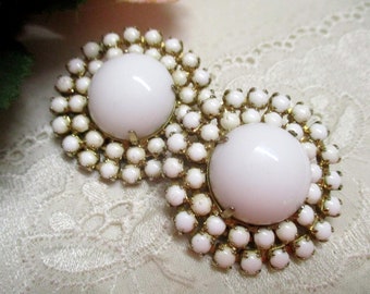 Magical Fifties sixties large round vintage clip-on earrings white milk glass Gablonz 3.5 cm