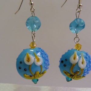 Calla lillies earrings, Lovely sky blue handmade lampwork glass beads with calla lillies  Sterling Silver , Spring flower earrings