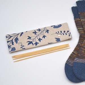 8 inch DPN Holder 20cm Double Pointed Needle case DPN Cozy Knitters Gift Circular needle case Sock knitting cover Blue Leaves Flower Spring