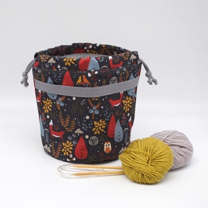 Forest print bucket project bag Knitting or crochet travel bag Drawstring project bag Knit on the go Sac a tricot Fox and owl Waterproof image 4