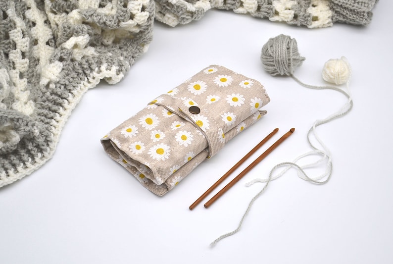 Chamomile Crochet hook roll up 13 Pockets for crochet hooks 6 Organizer with zipper notion pouch Hook case Daisy print Crocheters gift image 6