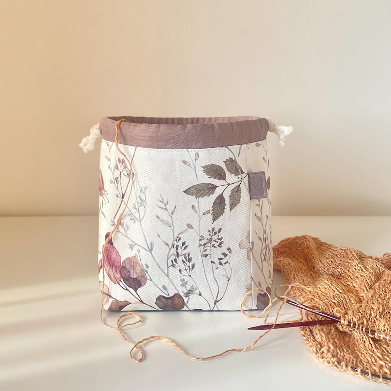 Dried flowers small drawstring project bag Knitting or crochet bag Yarn organizer Sac à projet Gift for knitter Sock tote image 5