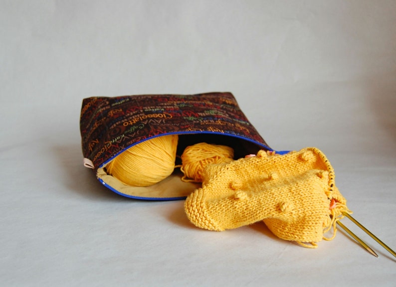 Medium zippered project bag for knitting or crochet Zip pouch Etsy