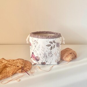 Dried flowers small drawstring project bag Knitting or crochet bag Yarn organizer Sac à projet Gift for knitter Sock tote image 7