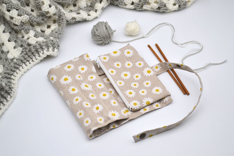 Chamomile Crochet hook roll up 13 Pockets for crochet hooks 6 Organizer with zipper notion pouch Hook case Daisy print Crocheters gift image 2
