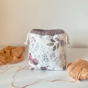 Dried flowers small drawstring project bag Knitting or crochet bag Yarn organizer Sac à projet Gift for knitter Sock tote image 3