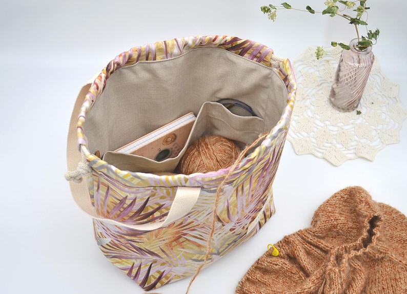 Large drawstring project bag for knitting or crochet Yarn organizer Knitters gift Sweater bag Knitting storage Strick Projekt Tasche image 4