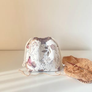 Dried flowers small drawstring project bag Knitting or crochet bag Yarn organizer Sac à projet Gift for knitter Sock tote image 10