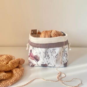 Dried flowers small drawstring project bag Knitting or crochet bag Yarn organizer Sac à projet Gift for knitter Sock tote image 8