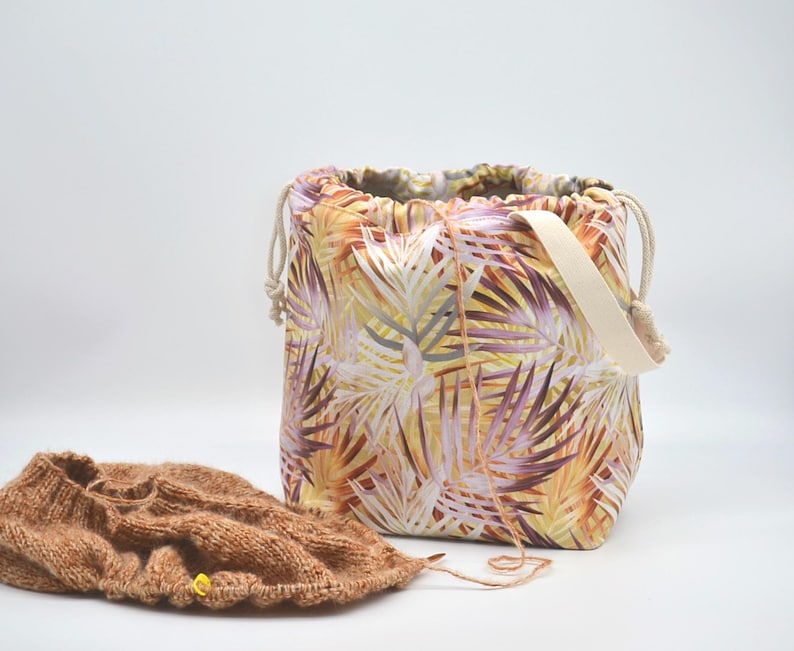 Large drawstring project bag for knitting or crochet Yarn organizer Knitters gift Sweater bag Knitting storage Strick Projekt Tasche image 5