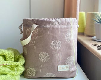 Knitting project bag Crochet storage Sac à projet Knit on the go Knitters gift Projekttasche Drawstring bag Dandelion Taupe