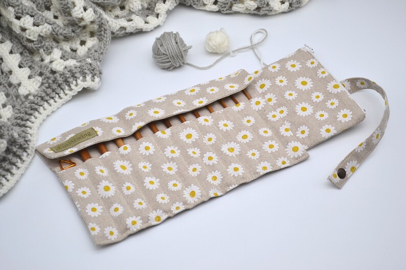 Chamomile Crochet hook roll up 13 Pockets for crochet hooks 6 Organizer with zipper notion pouch Hook case Daisy print Crocheters gift image 3