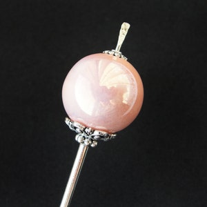 Tama kanzashi, oyster pink ceramic, thin hair needle in silver color