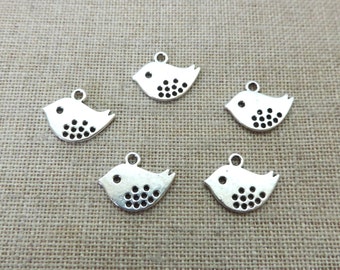 Cute Birdie Charms x  5. Silver Tone. UK Seller