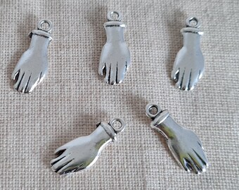 Hand Charms X 5.  Open Palm Charms.  Antique Tibetan Silver Tone - UK seller