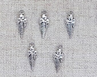 Ice Cream Cone Charms x 5. Tibetan Silver Tone. UK Seller.