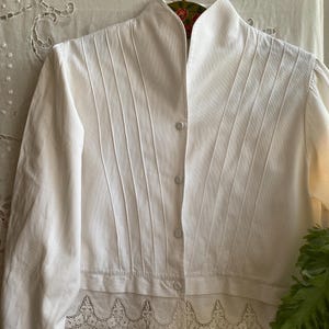 sale Nara Camice 90s Y2K Vintage white lace blouse swan neck collar long sleeve corduroy Victorian style blouse medium