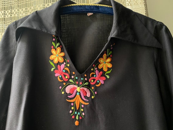 Vintage 70s Hungarian embroidered shirt black lon… - image 4