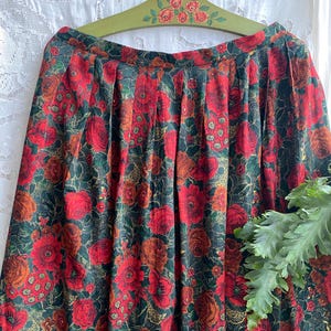 Falda floral vintage de los años 80 y 90 con estampado de rosas y amapolas, falda maxi plisada grande