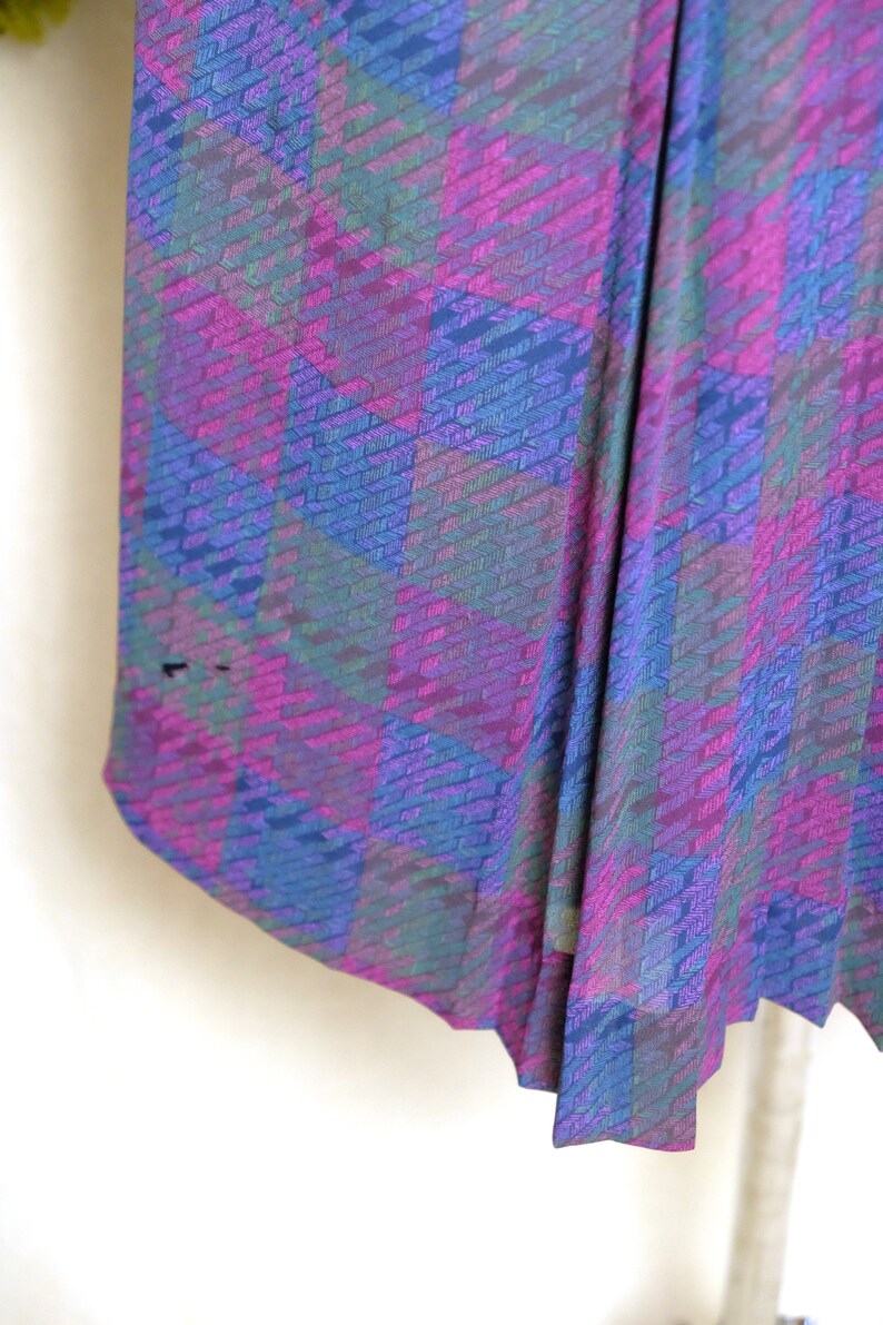 70s dress 70s Vintage Vibrant Chess Print Dress Long sleeve Casual Prairie Retro Belted dress Car buckle large Size L Bust 42