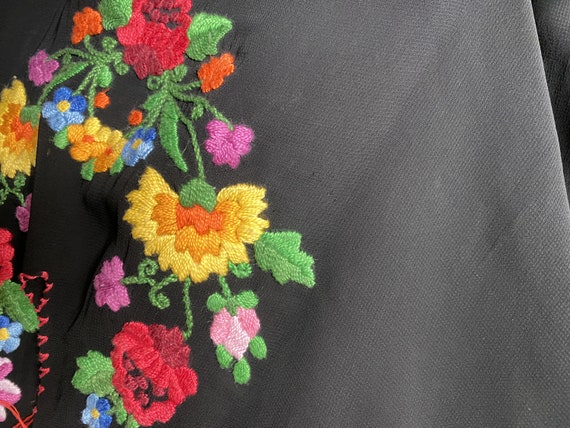 Vintage 70s black Hungarian embroidered blouse sh… - image 10
