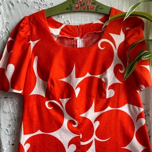 Vintage 70s maxi dress orange red geometric print cape sleeve Marimekko style dress medium large