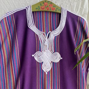Moroccan caftan purple striped maxi caftan with embroidery short sleeve maxi tunic Middle Eastern folk dress medium large