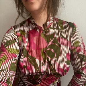 Mary Ann 70s Vintage psychedelic floral print blouse Mod Go Go small medium