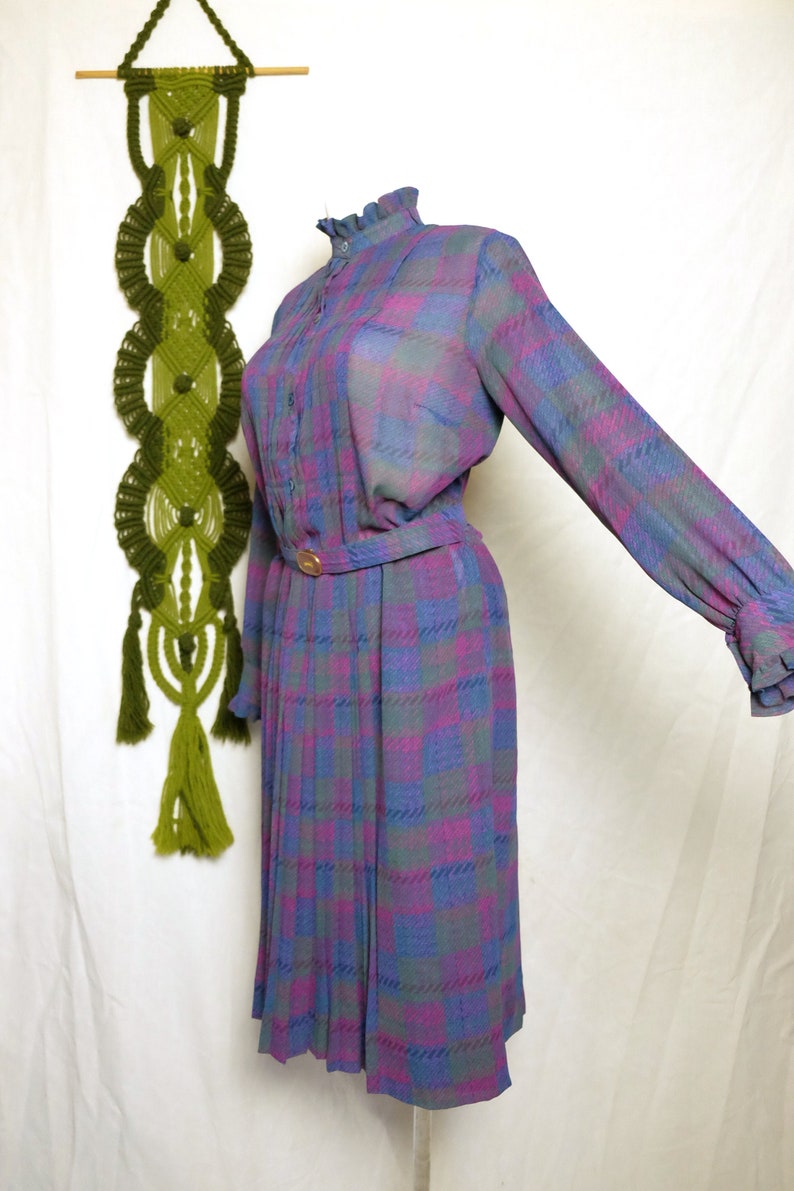 70s dress 70s Vintage Vibrant Chess Print Dress Long sleeve Casual Prairie Retro Belted dress Car buckle large Size L Bust 42