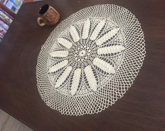 Cream Crochet Table Centrepiece with Wheat Ears Pattern
