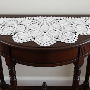 PDF Instant Download Crochet Pattern for Semi-Circle Hall Table Doily with Pineapple Design