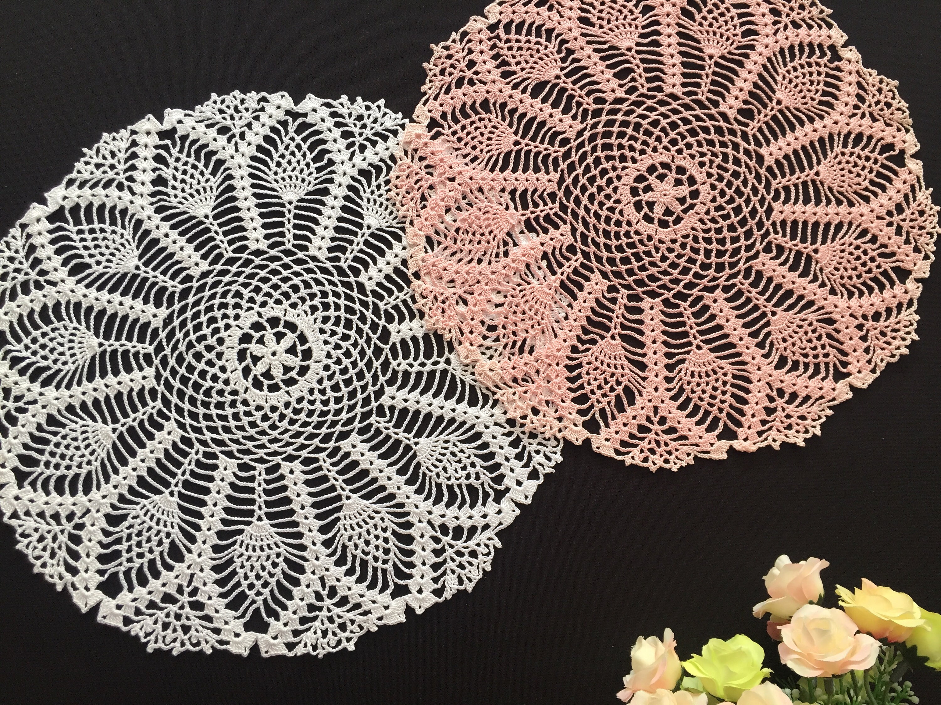 新品未使用 いちご カット刺繍 テーブルセンター ドイリー Φ20㎝ 新品未使用 いちご カット刺繍 テーブルセンター ドイリー Φ20