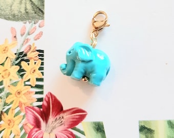 collier éléphant porte-bonheur..amulette animal totem ..trompe en l'air..force,bravoure,longévité..à adopter de 3 à 100 ans..vendu au choix.