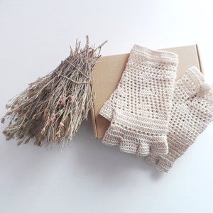 Guantes sin dedos de crochet, guantes cortos negros, guantes de estilo gótico, guantes de encaje victoriano, guantes de encaje gótico, guantes de algodón sin dedos, imagen 4