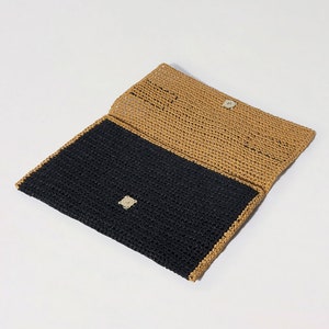 Cartera de mano de ganchillo. Monedero de ganchillo tipo sobre. Bolso de ganchillo de verano. Cartera de mano plegable de ganchillo. Bolso de noche. Artículo de moda. Regalo para mujeres imagen 2