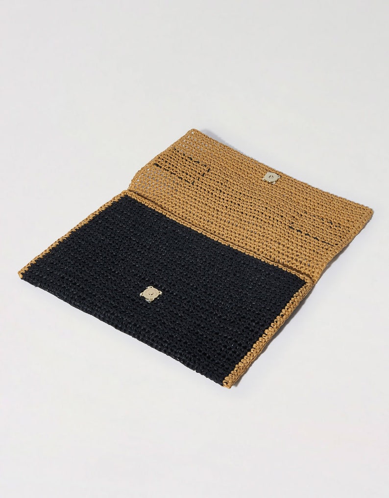 Cartera de mano de ganchillo. Monedero de ganchillo tipo sobre. Bolso de ganchillo de verano. Cartera de mano plegable de ganchillo. Bolso de noche. Artículo de moda. Regalo para mujeres imagen 2