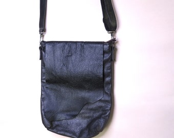 Bolso de cuero de diseño único hecho a mano - Elegancia clásica y práctico bolso mensajero, bolso bandolera de cuero negro y marrón, bolso de hombre de todos los días