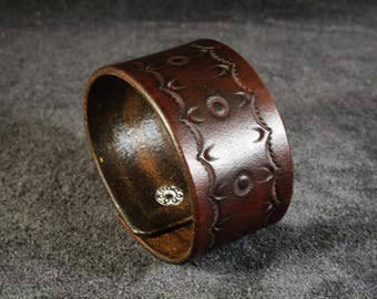 Tooled Brown Leather Cuff Bracelet: Rustic Snap Closure