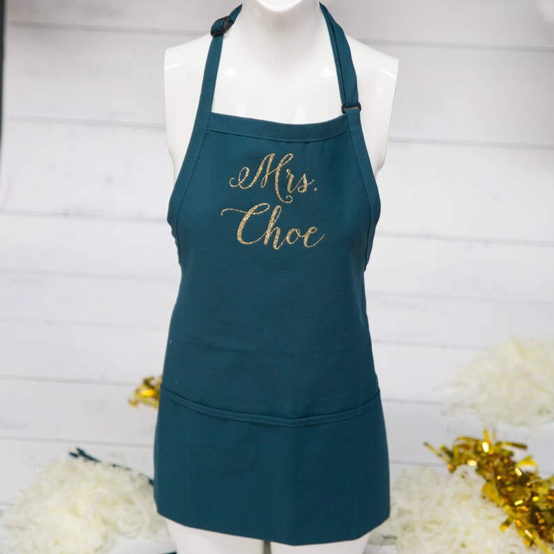 Personalized apron. Purple Custom name apron with pockets. Etsy