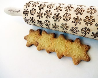 Snowflake Embossing Rolling Pin. SNOWFLAKE pattern. Engraved rolling pin with Snowflakes for embossed cookies or pasta. Useful in pottery