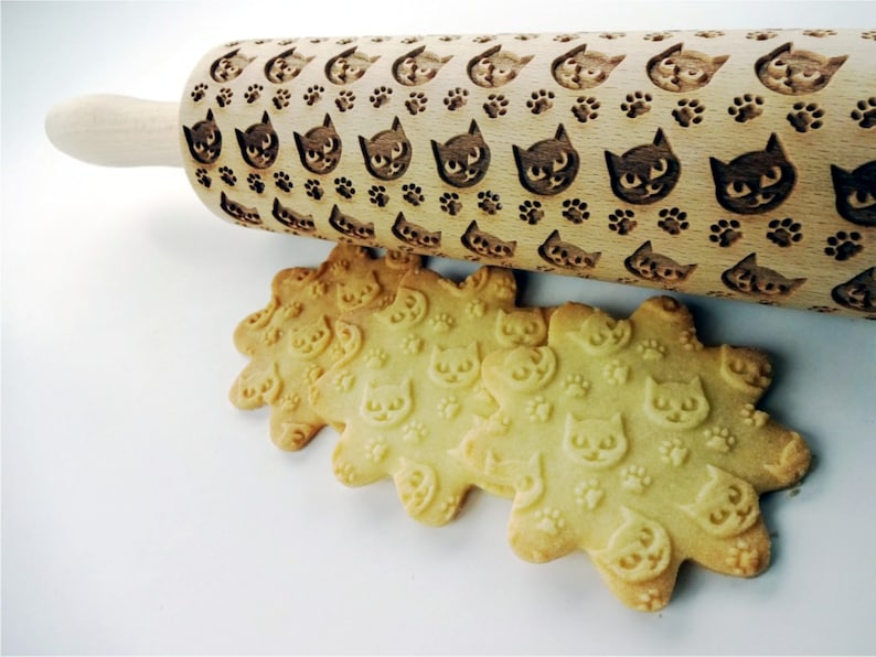 Engraved rolling pin with Cat Paws for embossed cookies or pasta PUSSY CAT Embossing Rolling Pin Kitty Dough roller with animals Cats