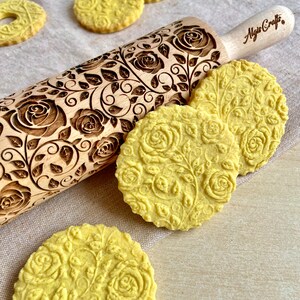 DAMASCUS ROSES Embossing Rolling Pin. Flowers pattern with roses. Engraved dough roller for embossed cookies and Pottery by Algis Crafts