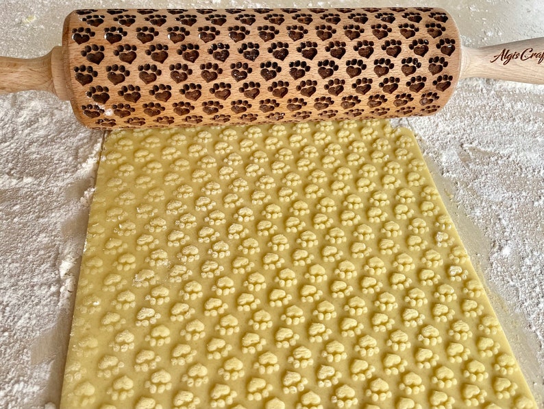 PAW HEART Embossed Rolling Pin for dog and cat lovers. Engraved roller with dog's cat's footprint in heart shape for embossed treats image 2