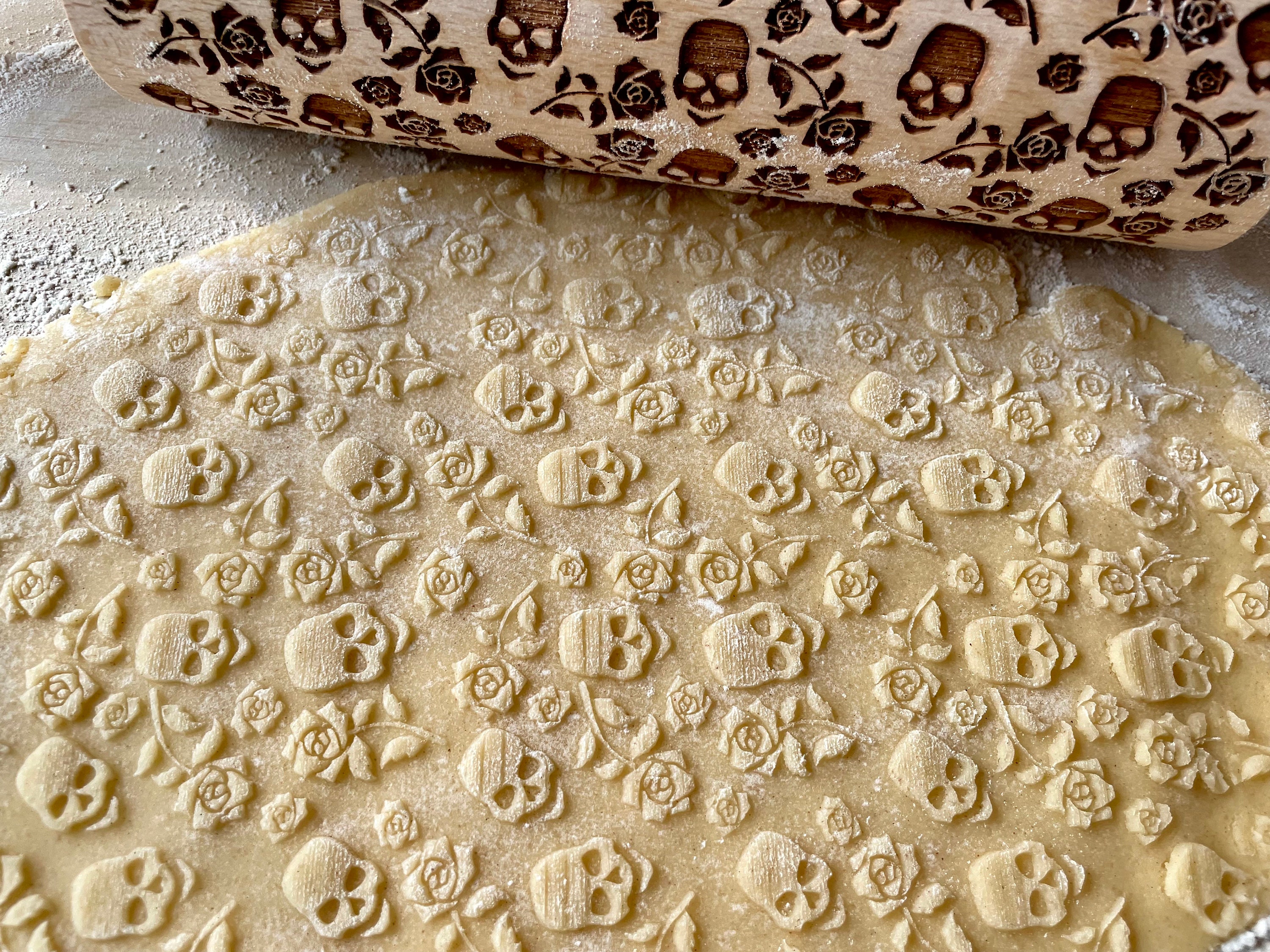 SUGAR SKULL and ROSESEmbossing Rolling Pin. Engraved Dough Roller for Embossed Cookies and Pottery by Algis Crafts **Halloween**