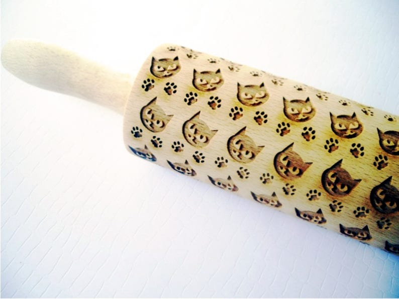 Engraved rolling pin with Cat Paws for embossed cookies or pasta PUSSY CAT Embossing Rolling Pin Kitty Dough roller with animals Cats